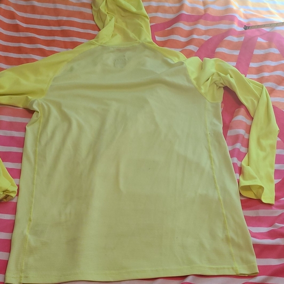 🔥 Nike 🔥 bright yellow hoodie long sleeve tee - Picture 5 of 7